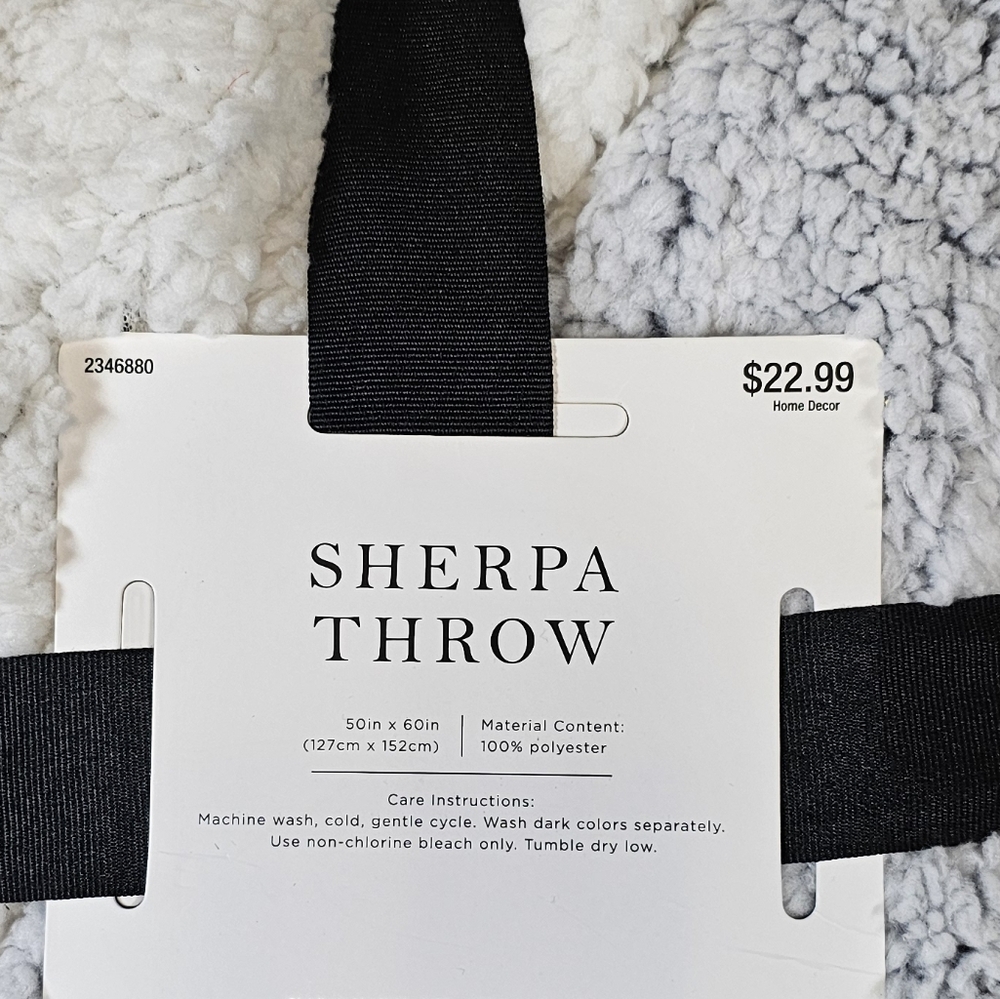 Sherpa Throw Blanket - Picture 2 of 7